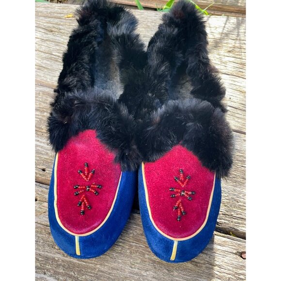 VIntage 1960s Canada Blue Red Suede Fur Womens Moccasin Slipper Sz 8 - Picture 10 of 16